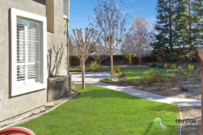 Building Photo - Stunning Danville home in a quiet cul-de-s...