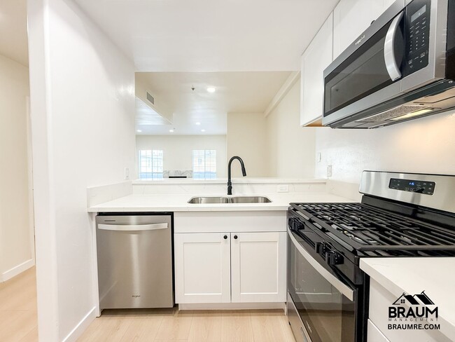 Foto del edificio - 11035 Moorpark St