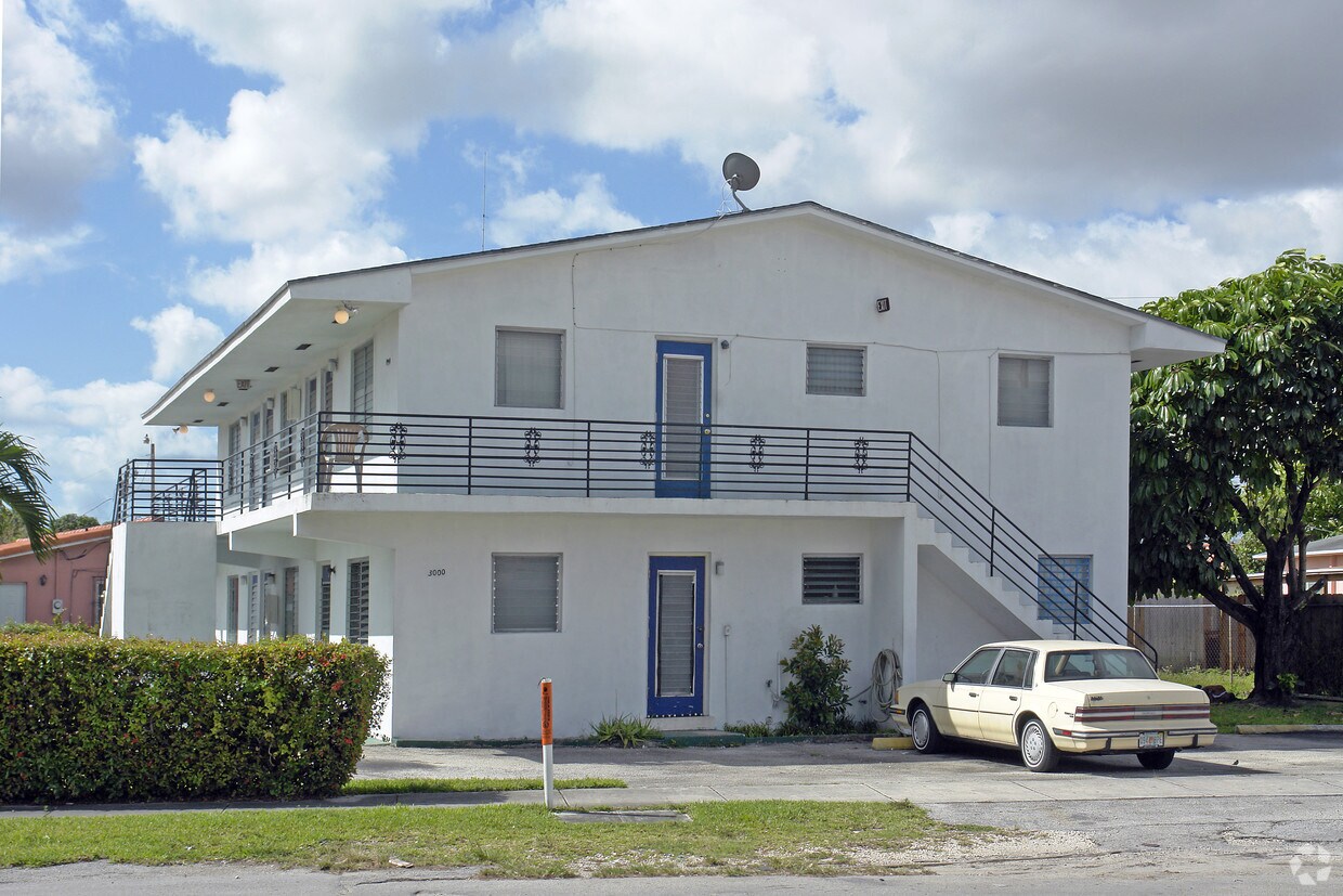 Building Photo - 3000 NW 20th St