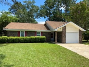 Building Photo - 140 Apache St