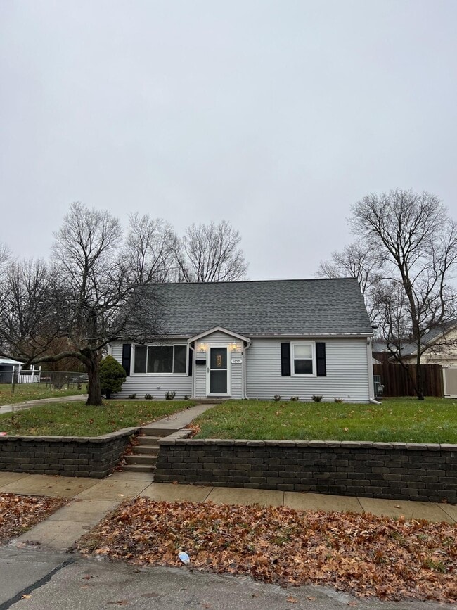 Building Photo - 1659 Strader Dr