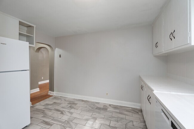 Foto del edificio - 124 Washington Rd