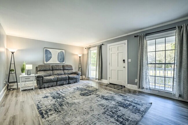 Foto del edificio - 144 Parkwood Cir