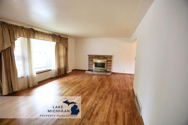 Foto del edificio - 1615 Plymouth Ave SE