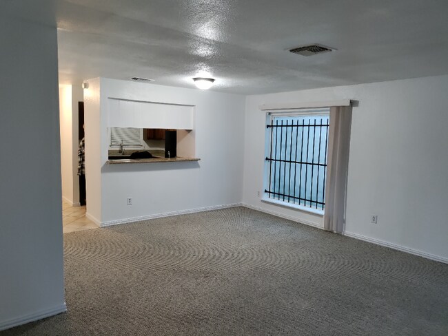 Foto del edificio - 10600 S Gessner Rd