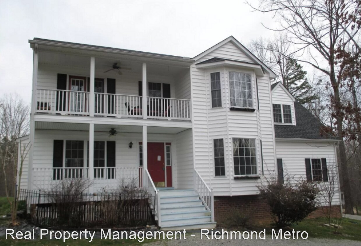 Primary Photo - 4 br, 2.5 bath House - 874 Genito West Blvd