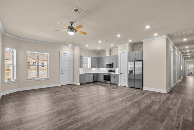 Foto del edificio - 476 Suffield Dr