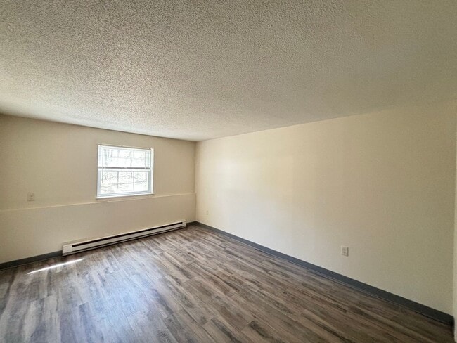 Building Photo - 185 Loudon Rd