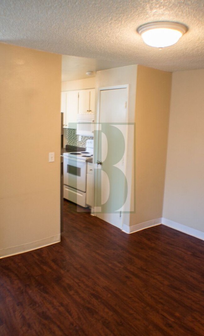 Foto del edificio - Cute and Cozy Beaverton Condo