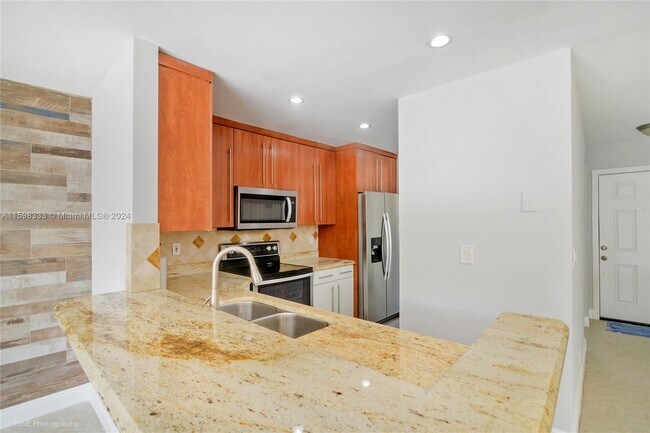 Foto del edificio - 3876 NW 121st Ave