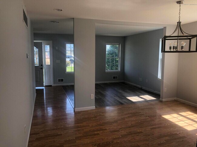 Building Photo - 130 Witmer Pl