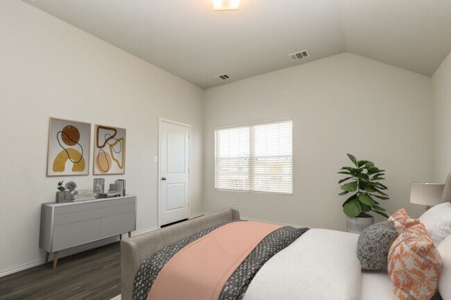 Foto del edificio - 5307 Gouldburn River Dr