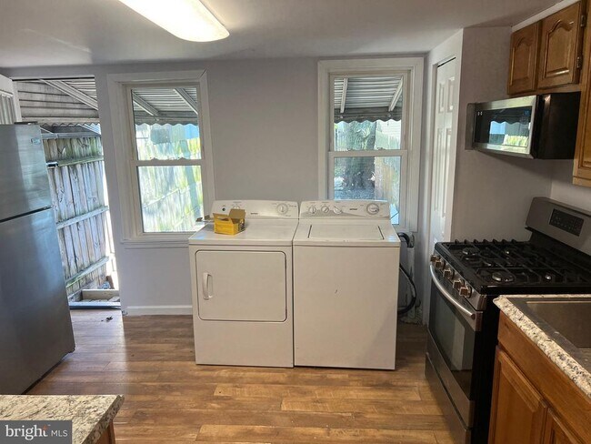 Foto del edificio - 231 St Helena Ave