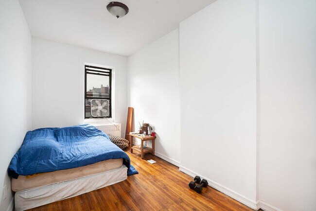 Building Photo - 401 W 148th St