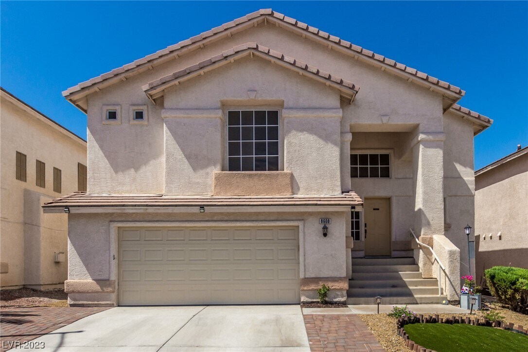 Primary Photo - 8608 Honey Vine Ave