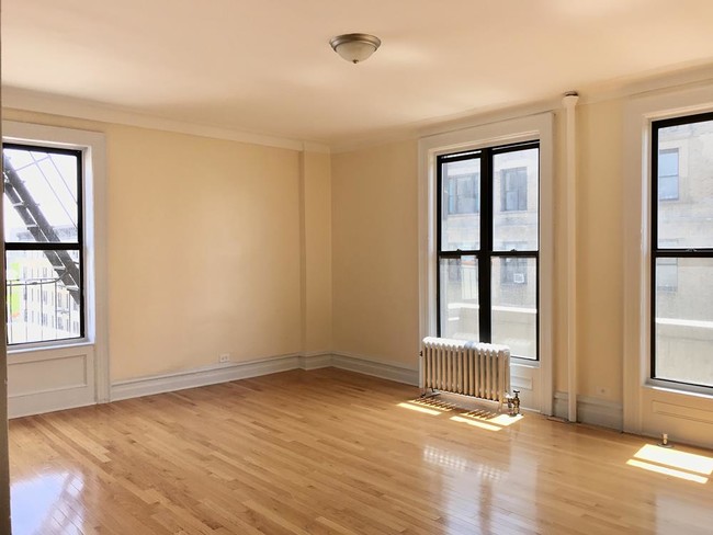 Building Photo - 730 Riverside Drive