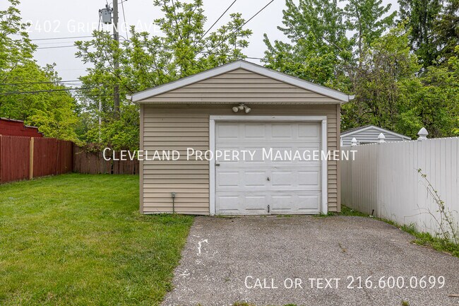 Building Photo - 12402 Griffing Ave