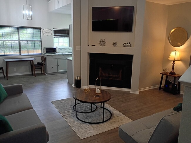 Building Photo - 2850 Village Pky
