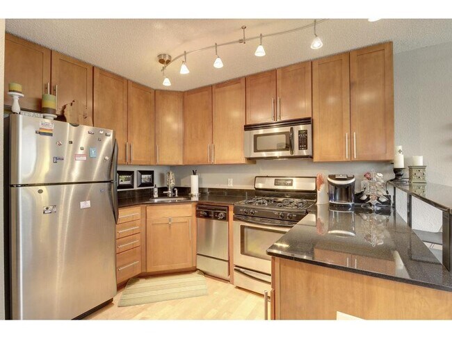 Foto del edificio - 2530 1st Ave S