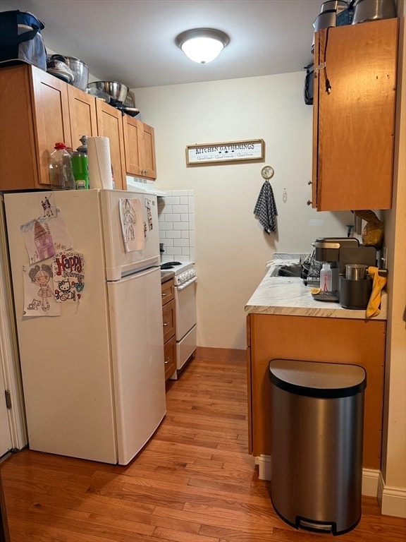 Foto del edificio - 483 Newport Ave