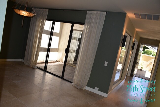 Foto del edificio - 229 Hartnell Pl