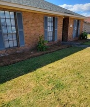 Building Photo - 712 E Gardendale Dr