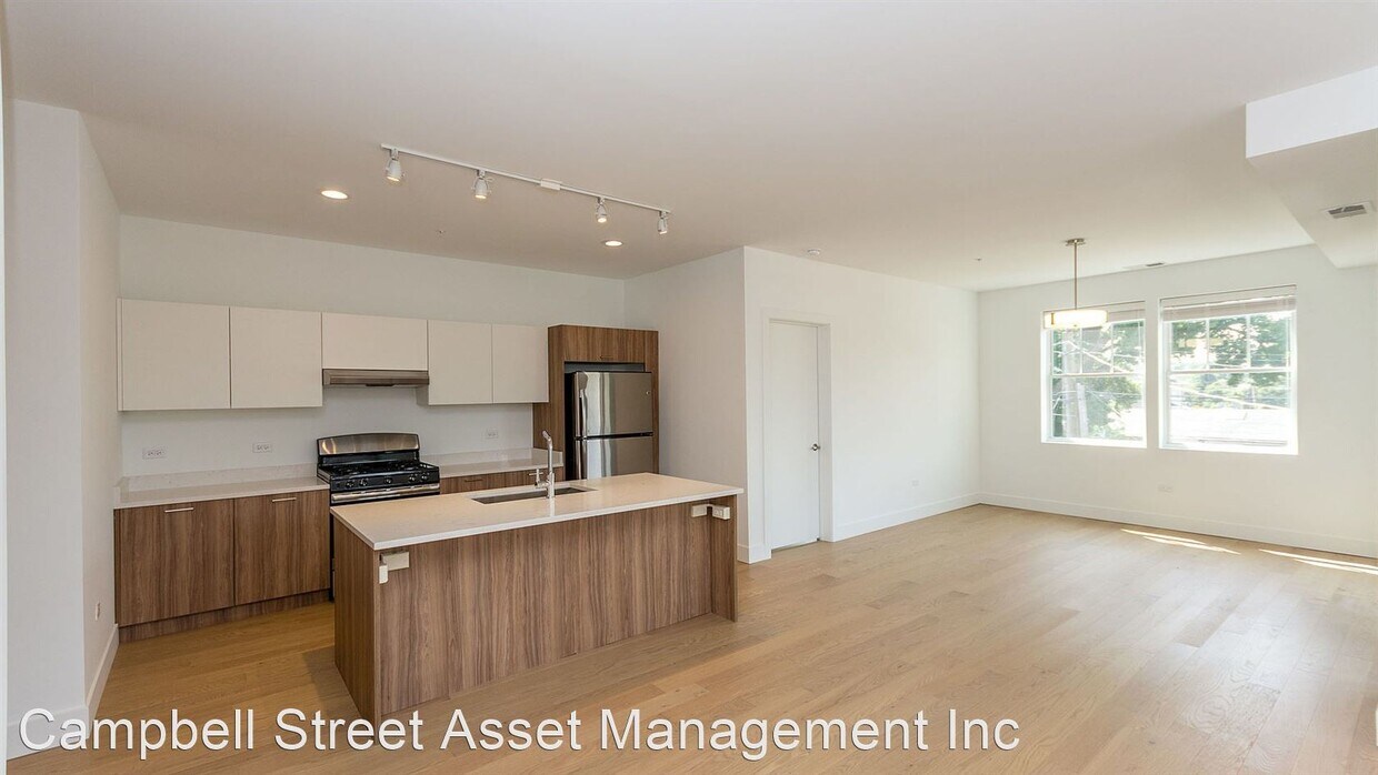 Primary Photo - 1121 Greenleaf Ave