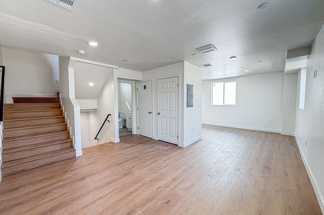Foto del edificio - 423 E 31st St