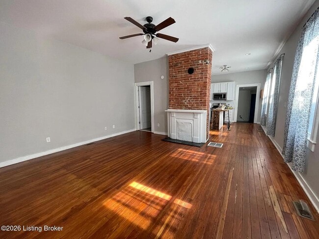 Building Photo - 521 E Ormsby Ave