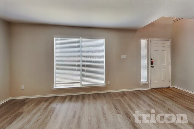 Foto del edificio - 10411 Trotters Bay