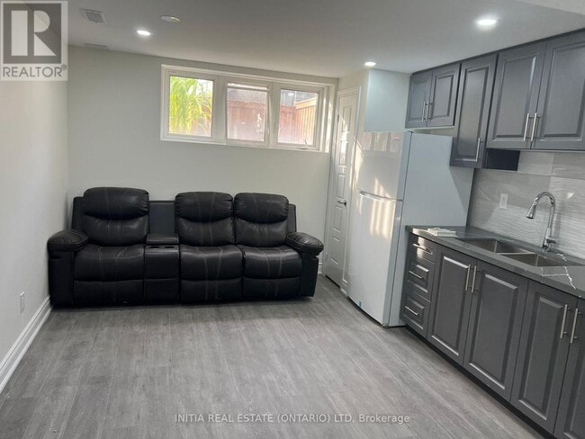 Building Photo - 772 Magnolia Tsse.