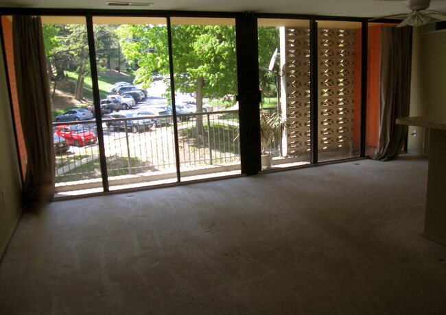 Building Photo - 12 S Van Dorn St