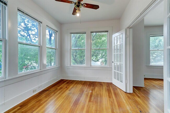 Building Photo - 418 Branard St