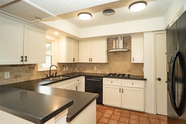 Foto del edificio - 4522 Briarbend Dr