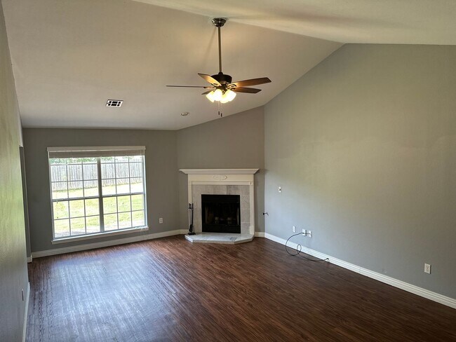 Foto del edificio - Available July 1st! 3-Bedroom, 2-Bathroom Home in Central Springdale