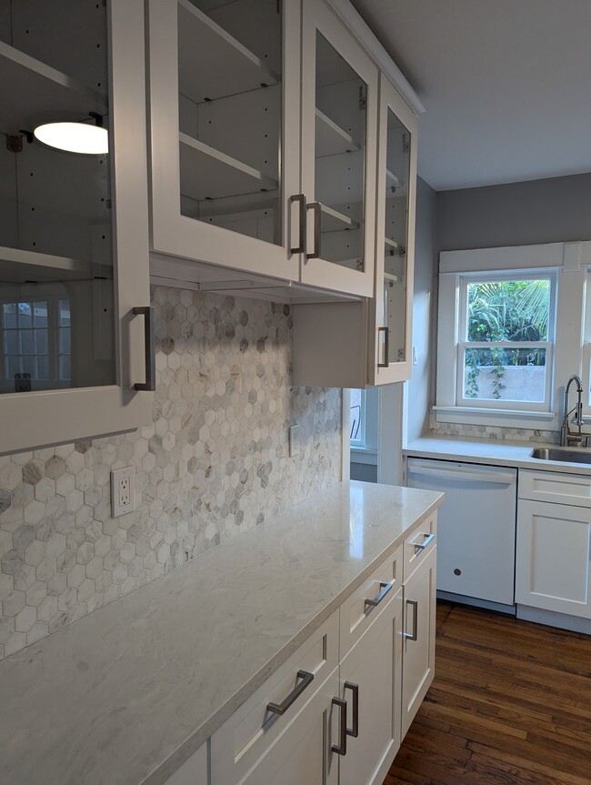 Remodeled kitchen - 3320 Herman Ave