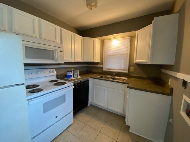 Foto del edificio - 4744 Bowen Ave