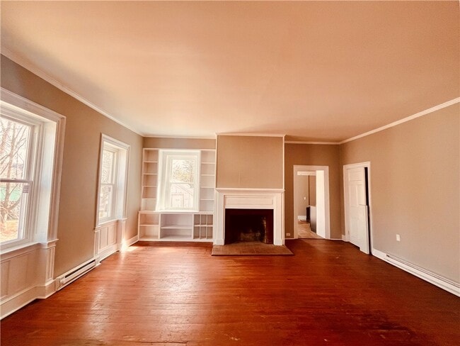 Foto del edificio - 114 E Main St