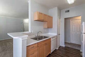 2BR, 2BA - 1,054SF - Villas at Bandera
