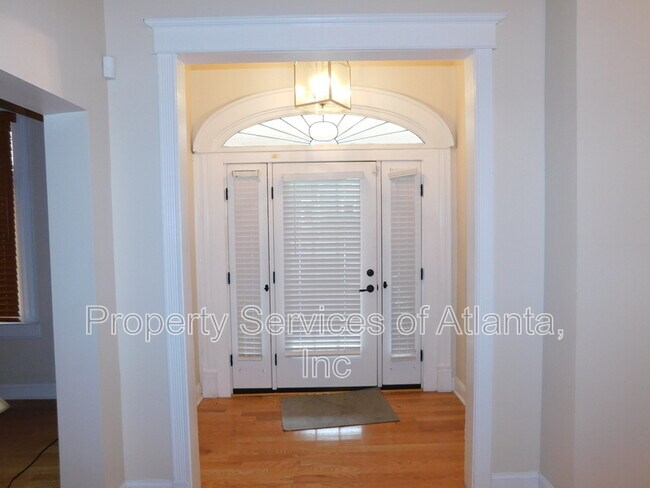 Foto del edificio - 675 Grady Pl SW