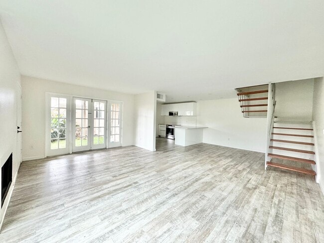 Building Photo - 3Bd/2.5Ba Located in University City!