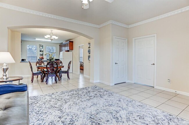 Foto del edificio - 2078 Laverne St