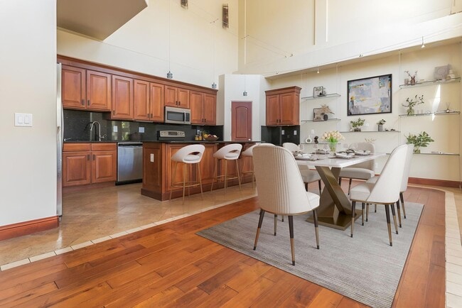 Interior Photo - Valencia
