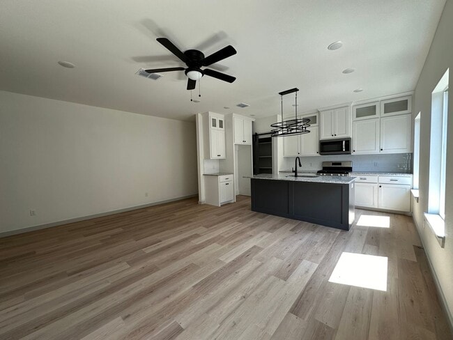 Building Photo - 2113 20th St