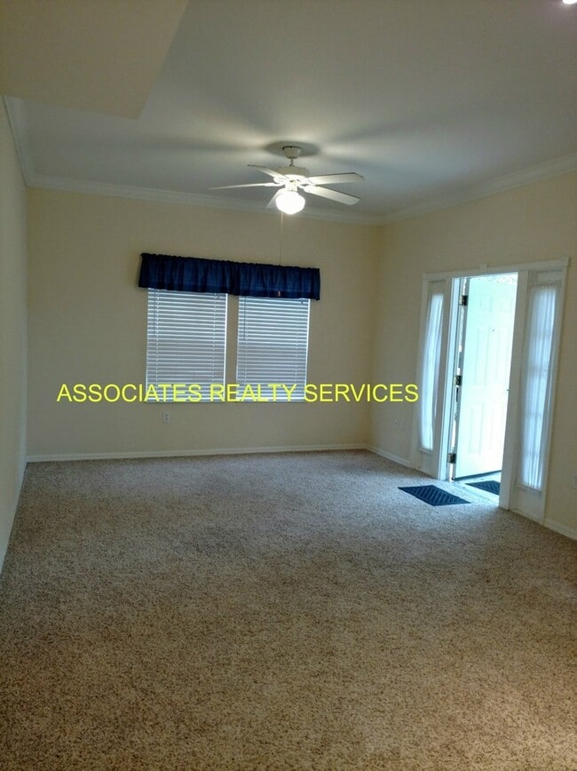 Foto del edificio - COMING SOON! Amazing Flat apartment, 1 block from Haile Village Center!!