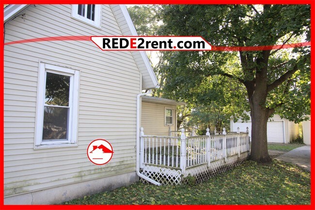 Building Photo - 728 Bluff St