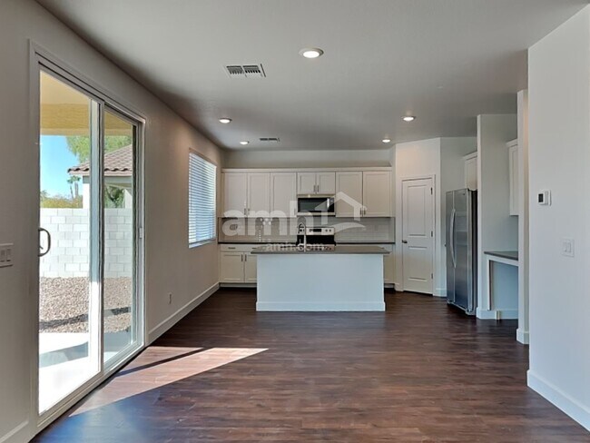 Foto del edificio - 4239 W St Charles Ave