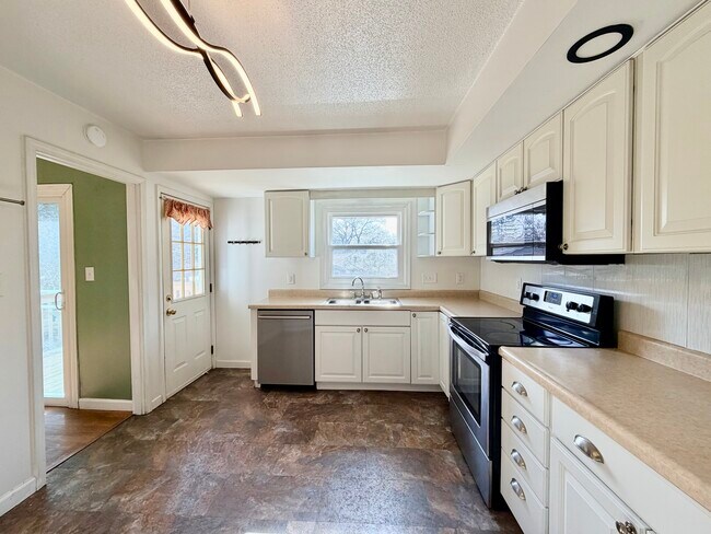 Foto del edificio - 1109 W Kirby Ave