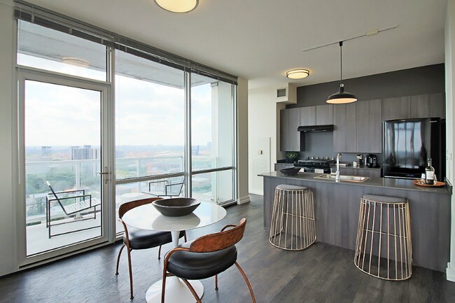 Foto del edificio - 2136 S Indiana Ave