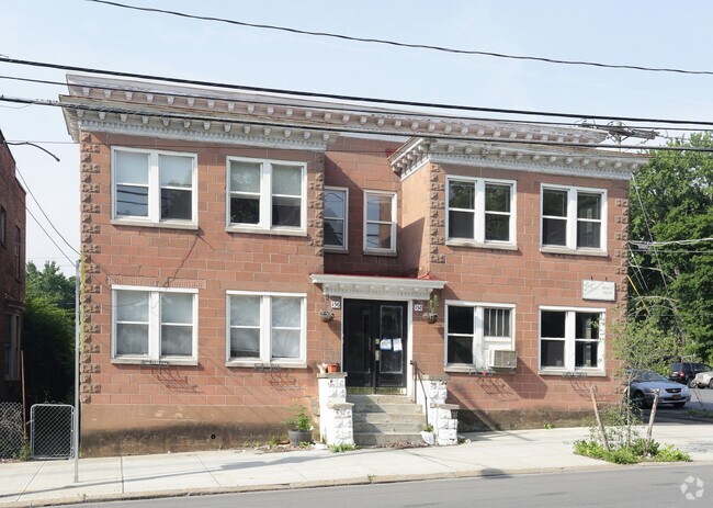 Foto del edificio - 156 Morton Ave